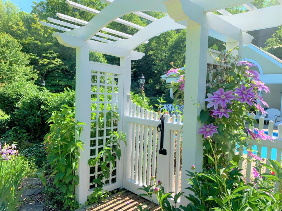 Howarth House Bed And Breakfast Фичбърг Екстериор снимка