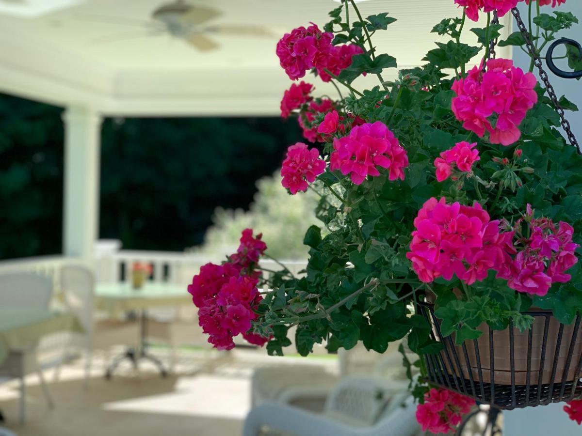 Howarth House Bed And Breakfast Фичбърг Екстериор снимка